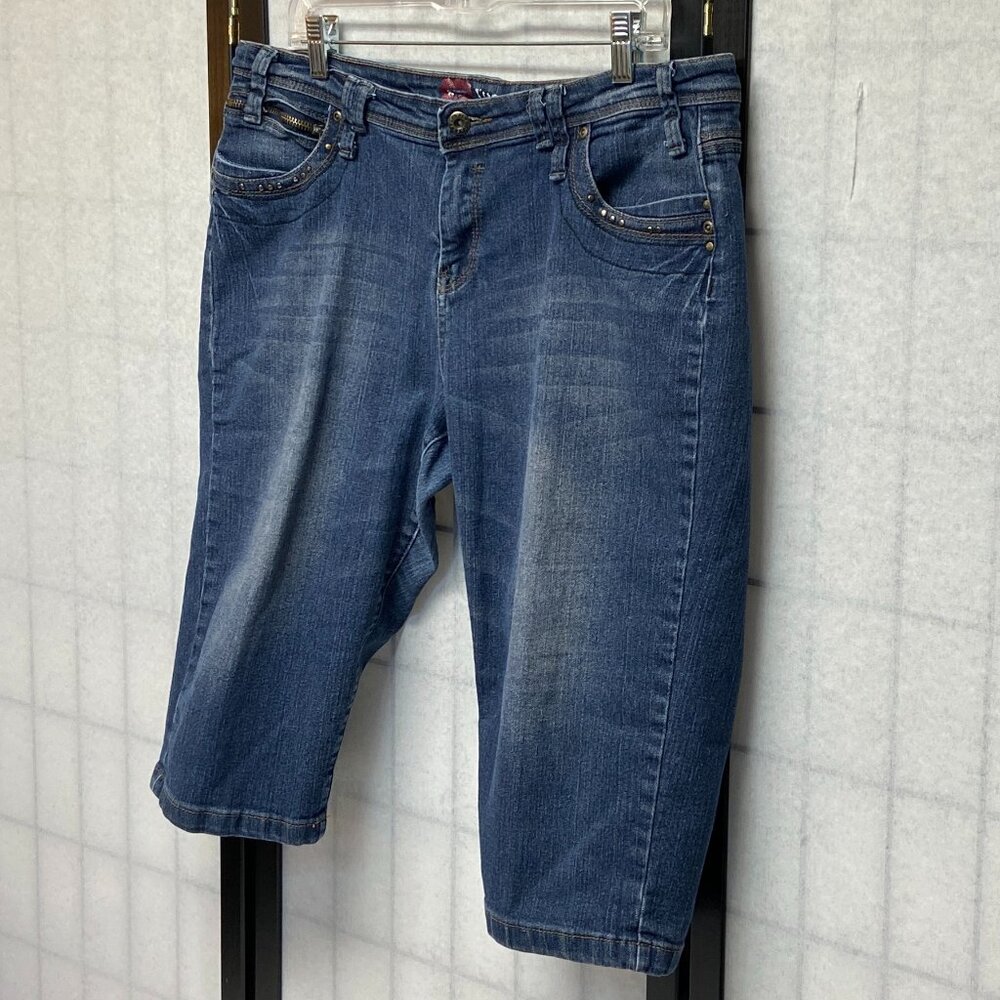 Kiss Therapy Embellished Zip Pocket Faded Capri Crop Denim Jeans Medium Wash 16 - Picture 4 of 14